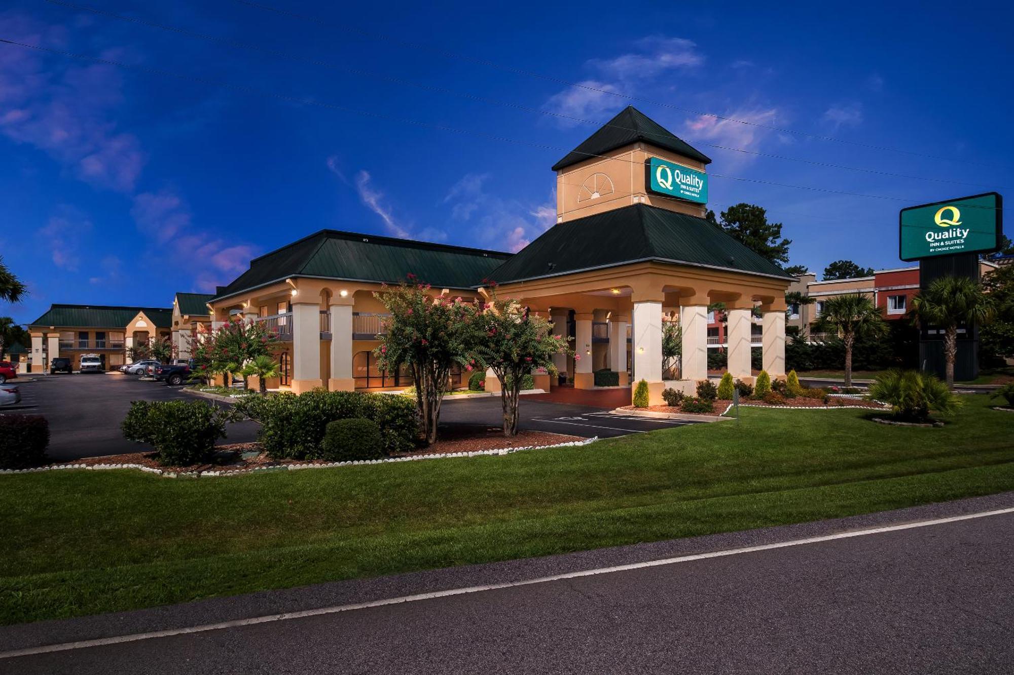 Quality Inn & Suites Florence Civic Center Exterior photo
